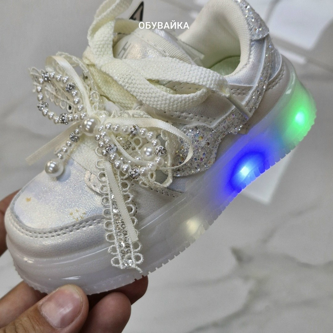 детская  со светодиодной подсветкой,детские кроссовки с подсветкой,детские кроссовки со светодиодной подсветкой,светящиеся кроссовки для девочки,светодиодные кроссовки для детей