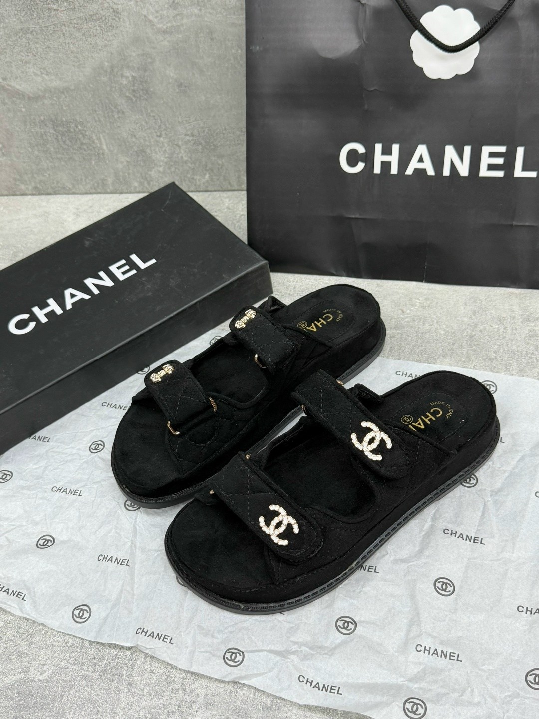 босоножки chanel,шлепанцы chanel,сандалии chanel,женские тапочки стиль chanel,шлепанцы женский chanel