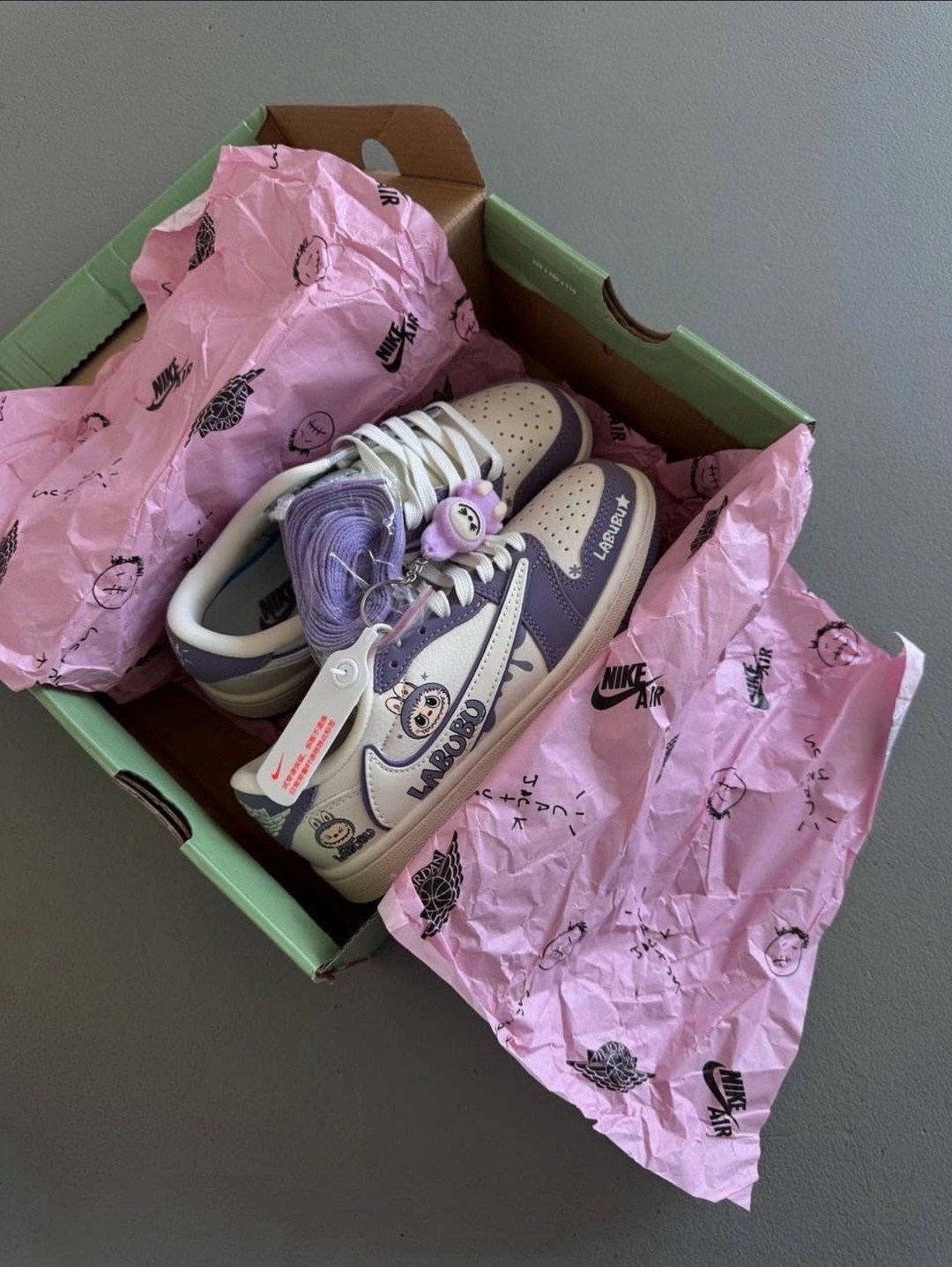 кроссовки,оригинальные кроссовки,кроссовки nike,кроссовки женские nike air jordan 1,кроссовки женскиe