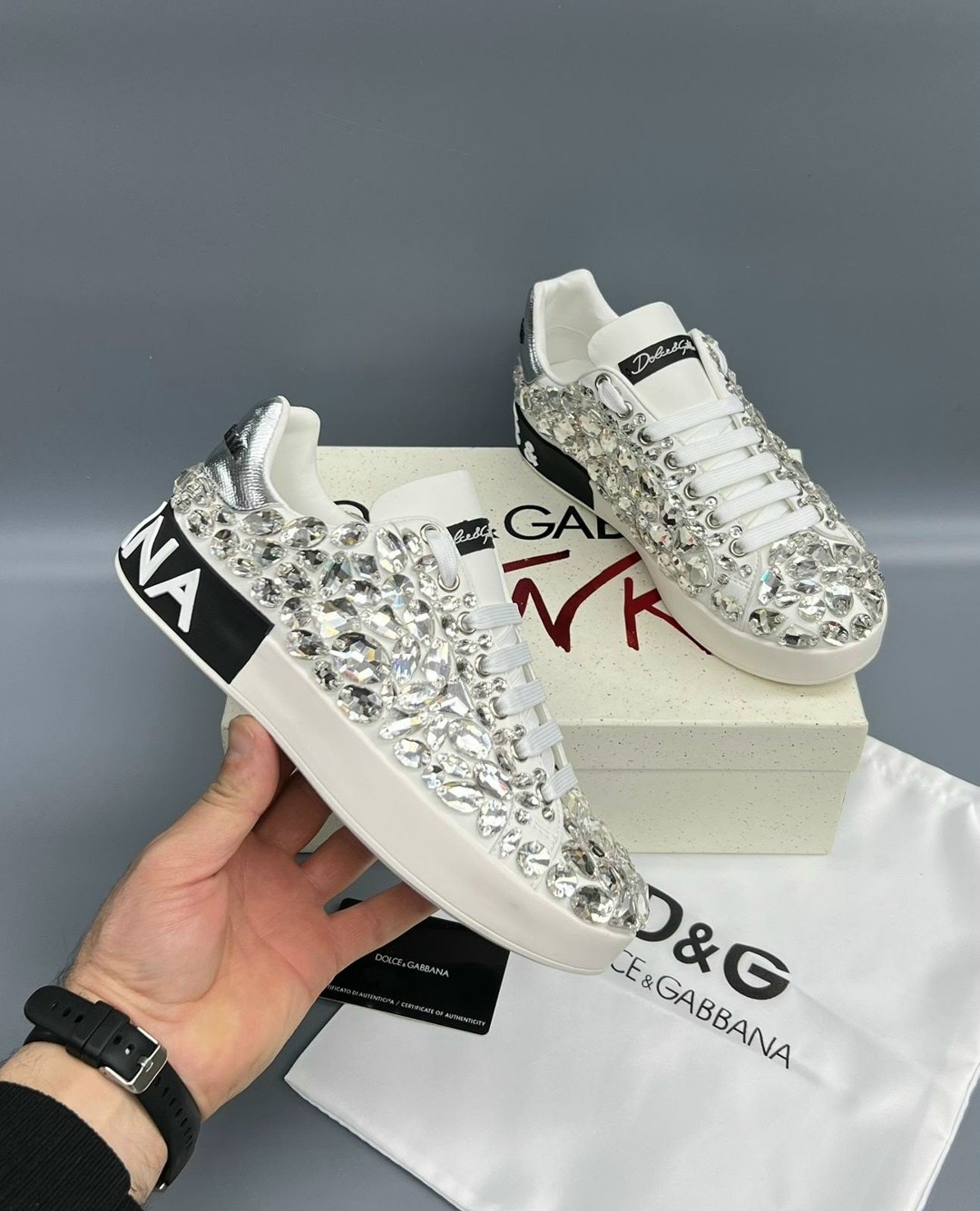 ,кроссовки со стразами,кроссовки dolce gabbana,кроссовки со стразами женские,кроссовки dolce gabbana женские