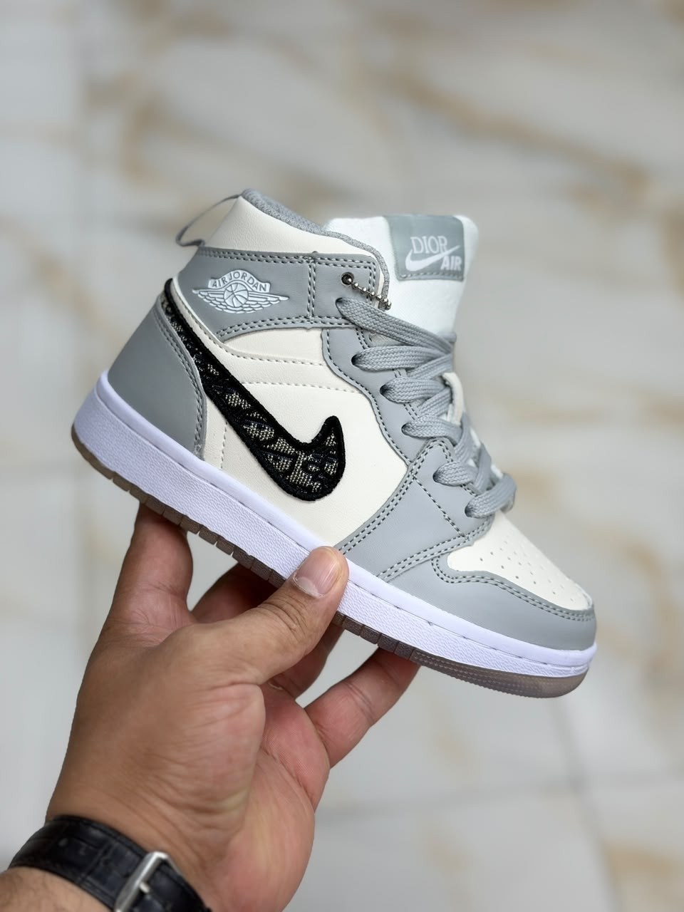 кроссовки air jordan 1 mid se,детские кроссовки air jordan 1 mid se gs,nike air jordan 1 mid se,кроссовки air jordan air jordan 1 mid se,nike air jordan 1 mid