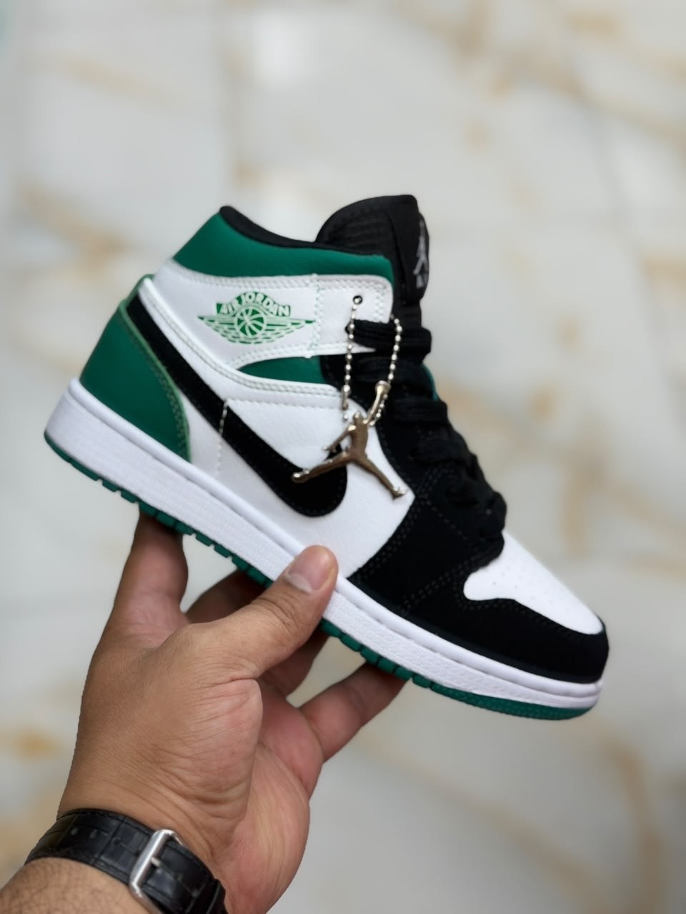 nike air jordan 1 mid,nike air jordan 1 mid se,кроссовки,кроссовки nike air jordan 1 retro high,nike air jordan 1