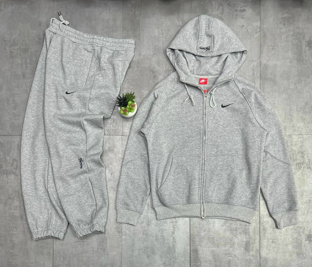 спортивный костюм nike на флисе,спортивный костюм nike,костюм-двойка с начёсом из кофты на молнии и штаны-джоггеры,мужской спортивный костюм,спортивный костюм мужской nike