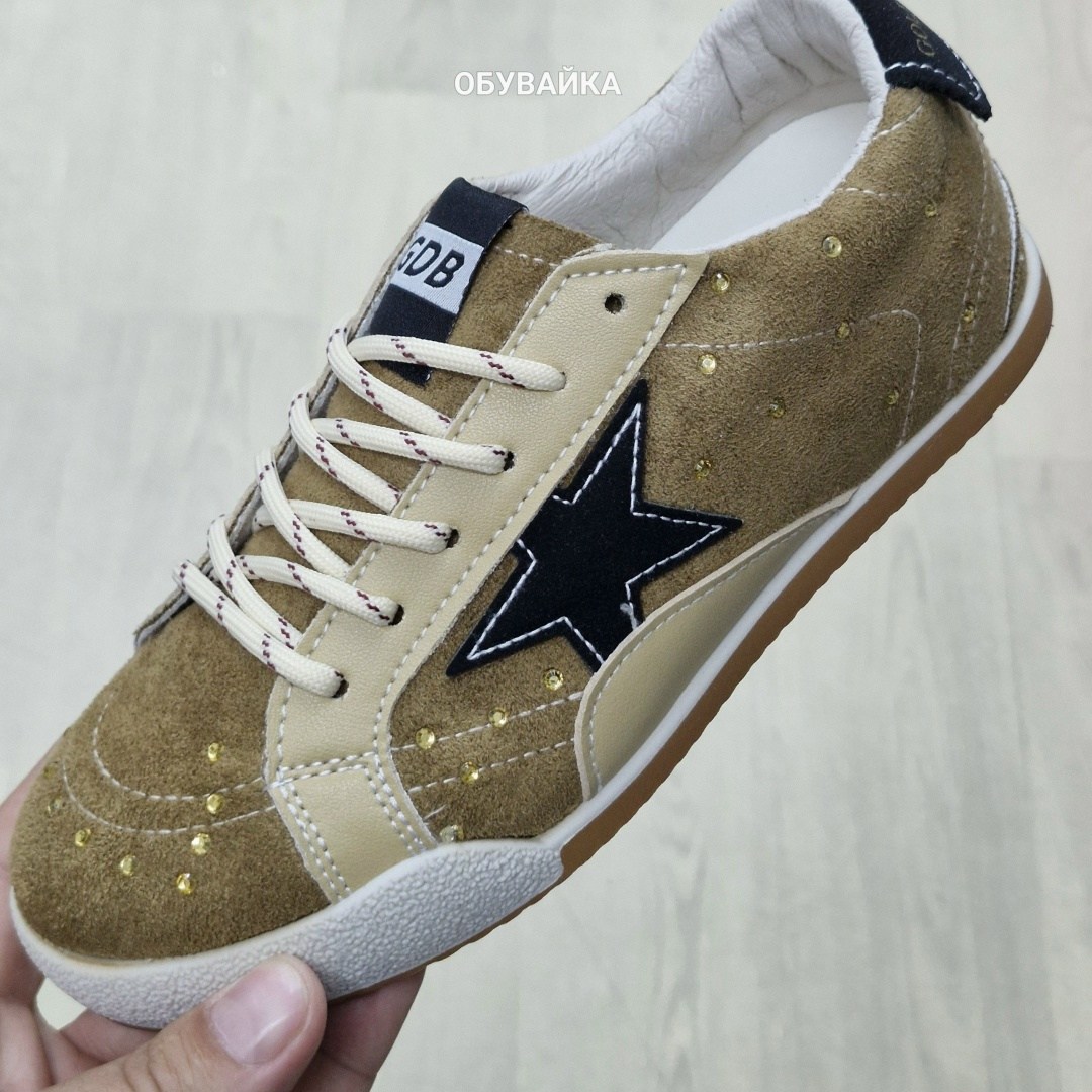 ,кроссовки golden goose,кеды super-star с блестками golden goose черный,кеды golden goose,стильные кеды