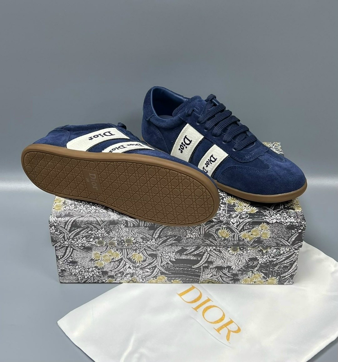 кроссовки адидас синие замшевые,,замшевые кроссовки,кроссовки adidas,кроссовки женскиe