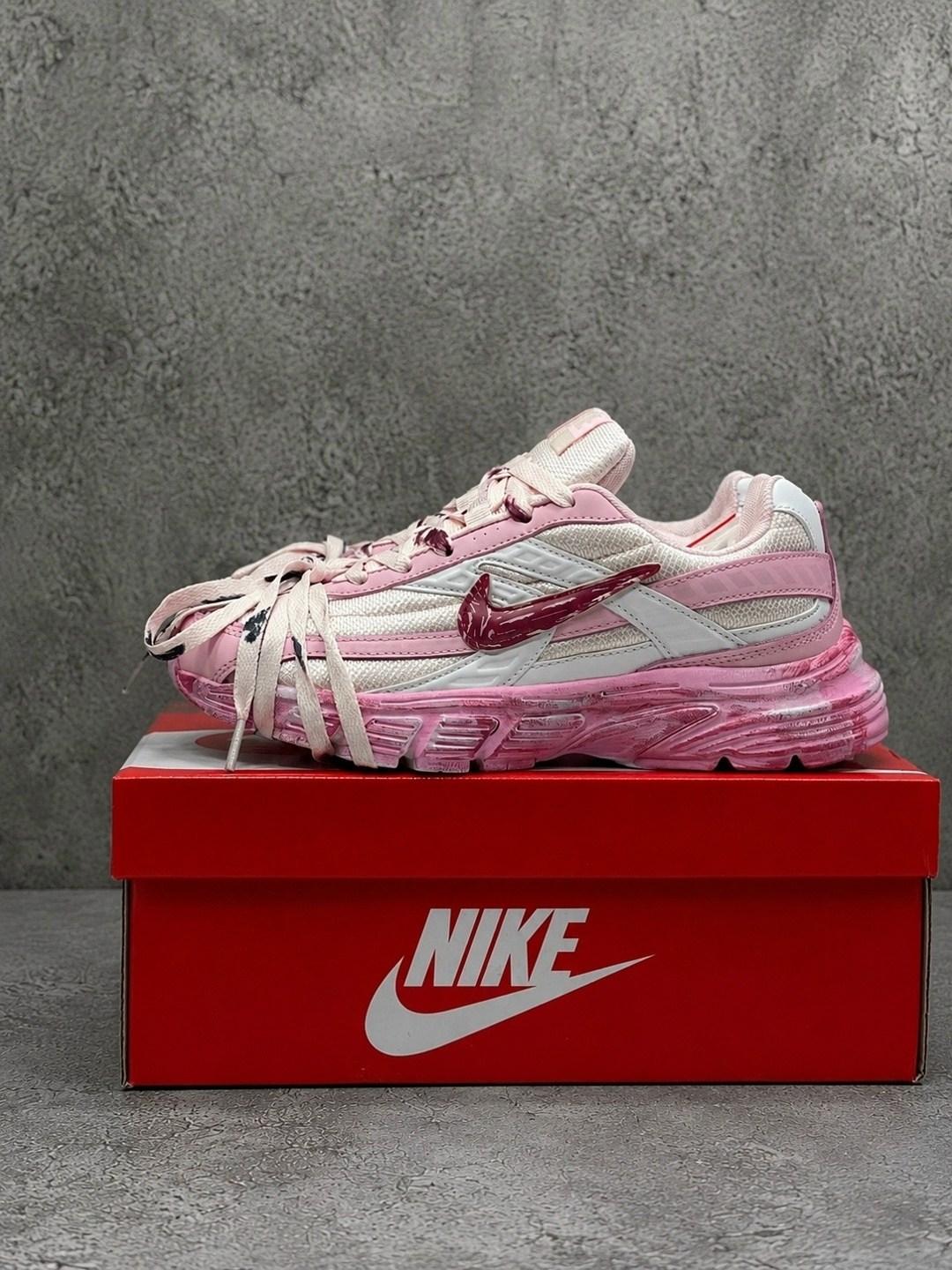 кроссовки nike женские,кроссовки nike initiator pink,женские беговые кроссовки nike initiator ярко-розовый,кроссовки nike initiator розовый,кроссовки nike initiator pink custom