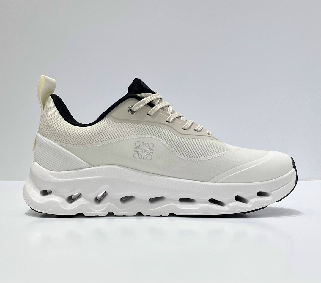 кроссовки on,кроссовки on loewe x cloudtilt 2 tan white gum,кроссовки cloudtilt 2 tan white gum из коллаборации с loewe on running,loewe кроссовки,дышащие кроссовки