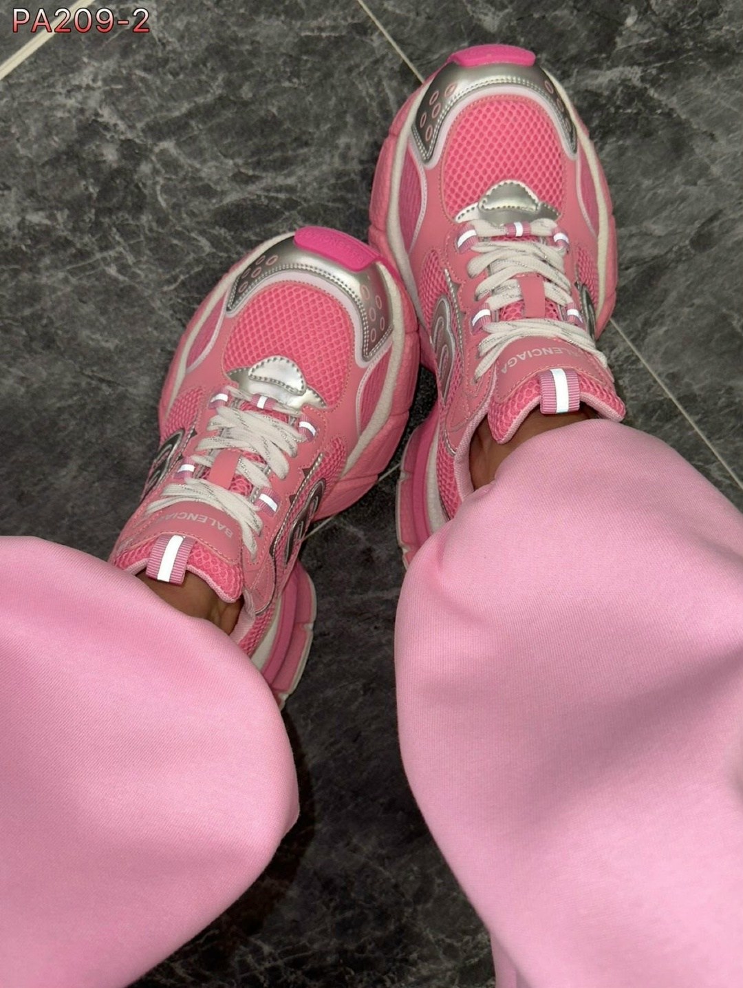 кроссовки женские balenciaga,кроссовки balenciaga,кроссовки баленсиага женские,баленсиага кроссовки розовые,женские кроссовки