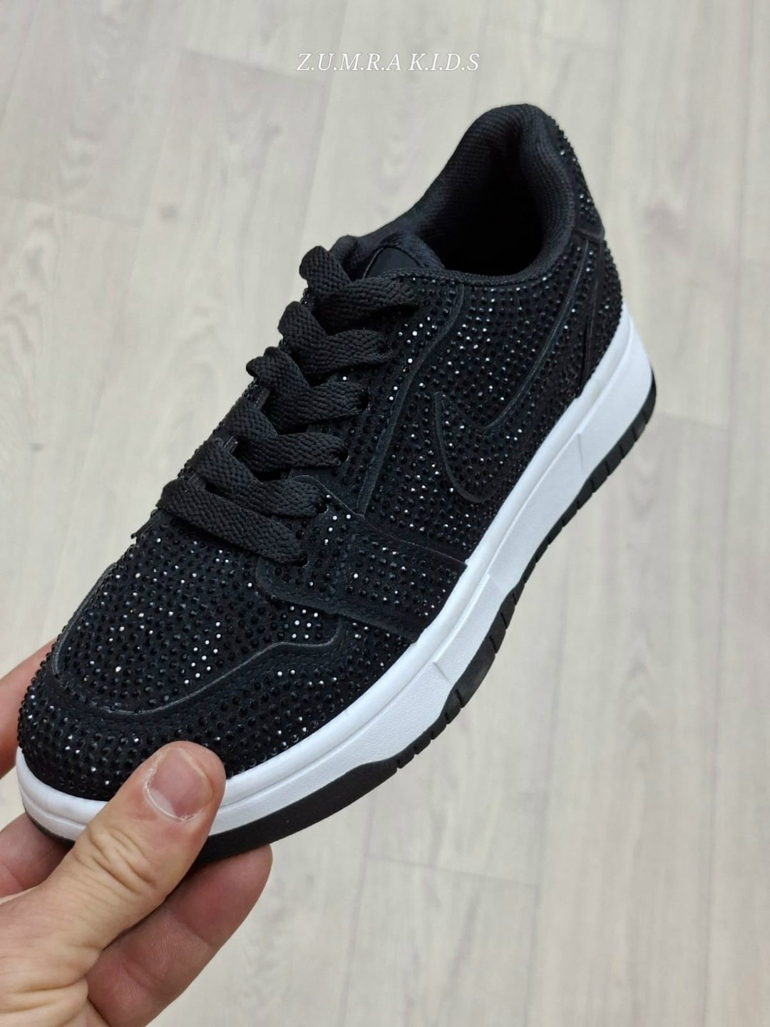 кроссовки,кроссовки женскиe,найк кроссовки женские блестящие,nike кроссовки,обуви