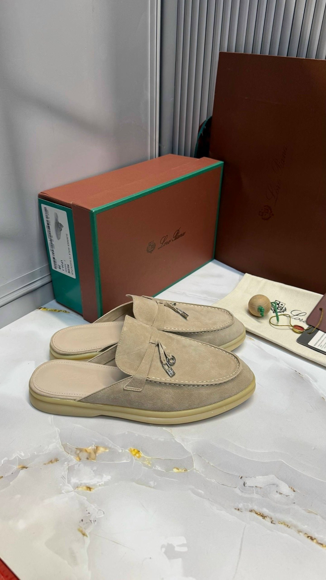 ,мюли loro piana,лоферы loro piana,женские лоферы loro piana,женские замшевые мюли loro piana бежевые