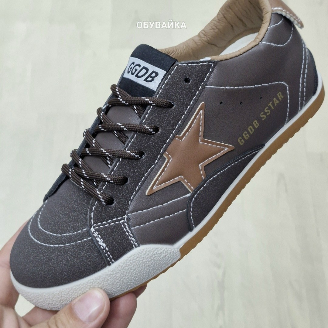 ,кроссовки golden goose,кеды super-star с блестками golden goose черный,кеды golden goose,стильные кеды