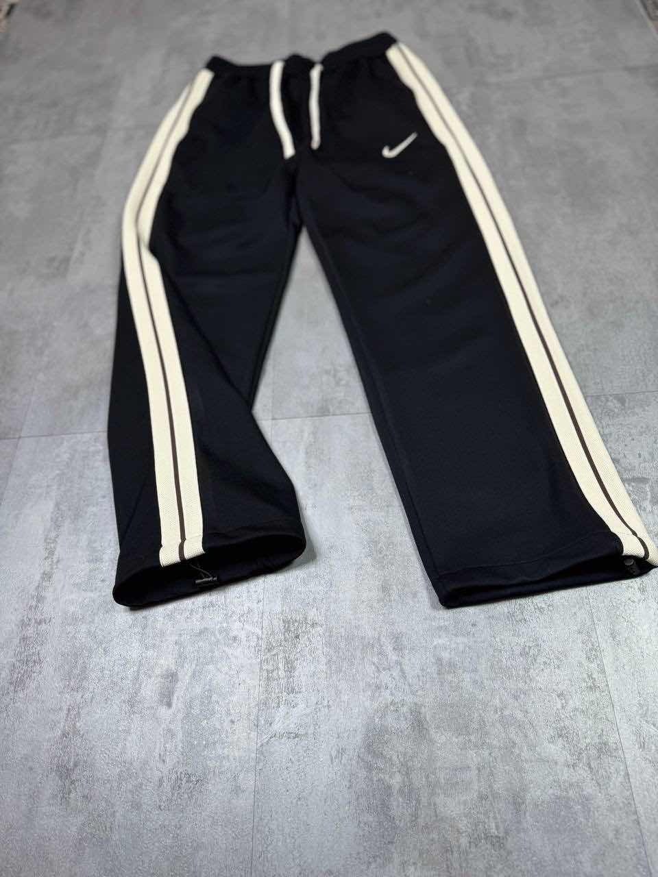 спортивные штаны мужские nike,спортивные штаны для мужчин,штаны спортивные,спортивные штаны nike,спортивные штаны мужские