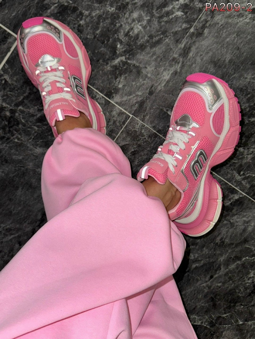 кроссовки женские balenciaga,кроссовки balenciaga,кроссовки баленсиага женские,баленсиага кроссовки розовые,женские кроссовки