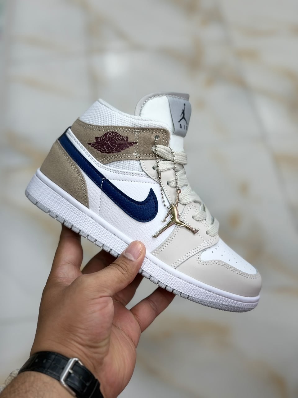 nike air jordan 1 mid,nike air jordan 1 mid se,кроссовки,кроссовки nike air jordan 1 retro high,nike air jordan 1