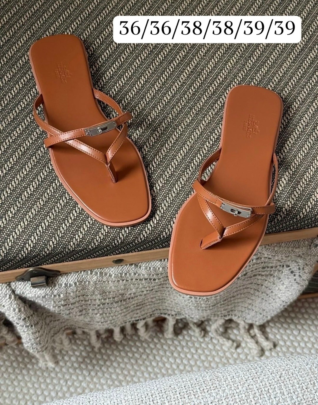 женские шлепанцы,,шлепанцы hermes,кожаные шлепанцы,женские сандалии