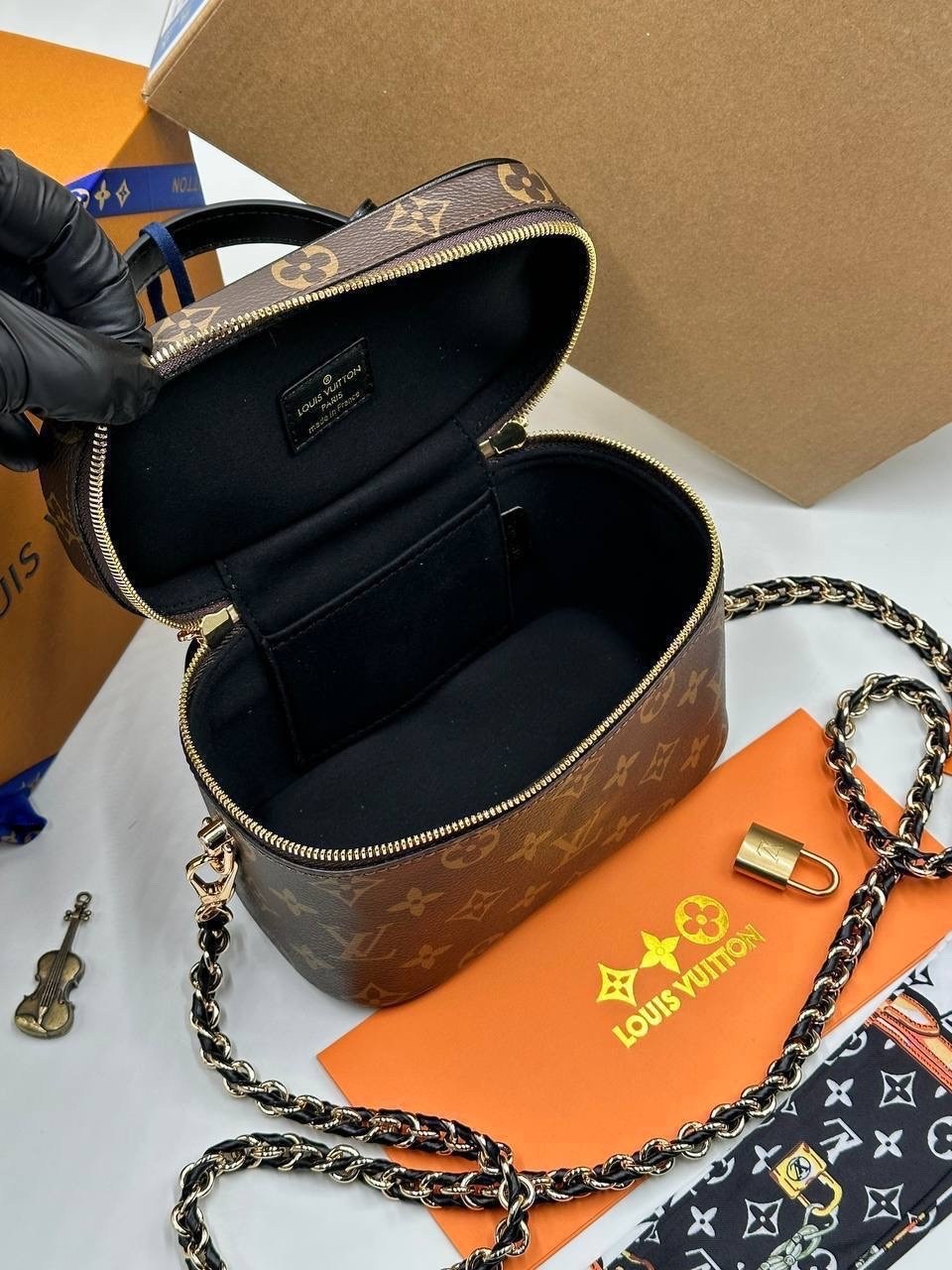 louis vuitton женская сумка,сумкa louis vuitton,сумка louis vuitton vanity pm,сумка луи витон,сумка луи виттон
