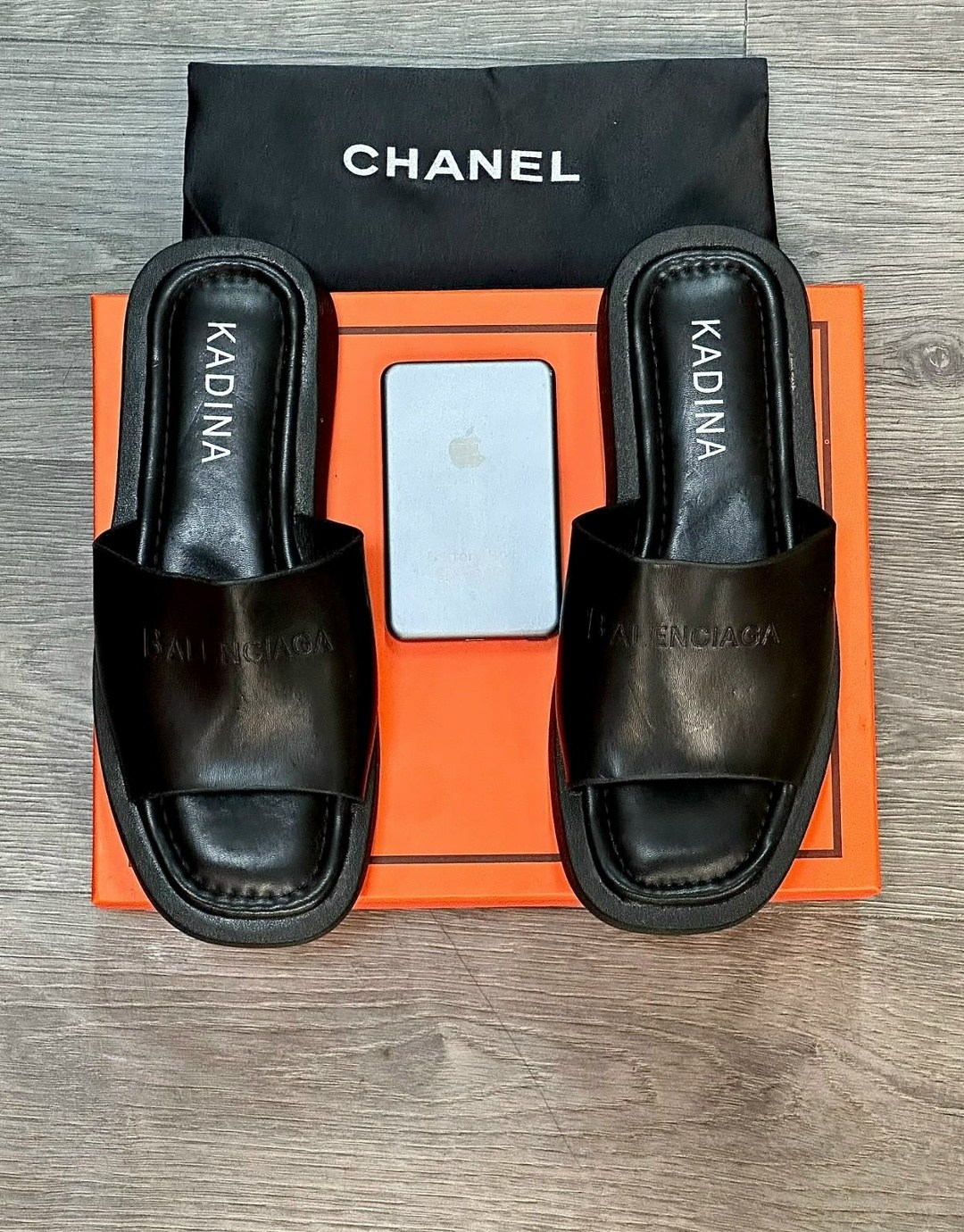шлепанцы chanel,шлепанцы шанель,шлепанцы шанель черные,кожаные шлепанцы,