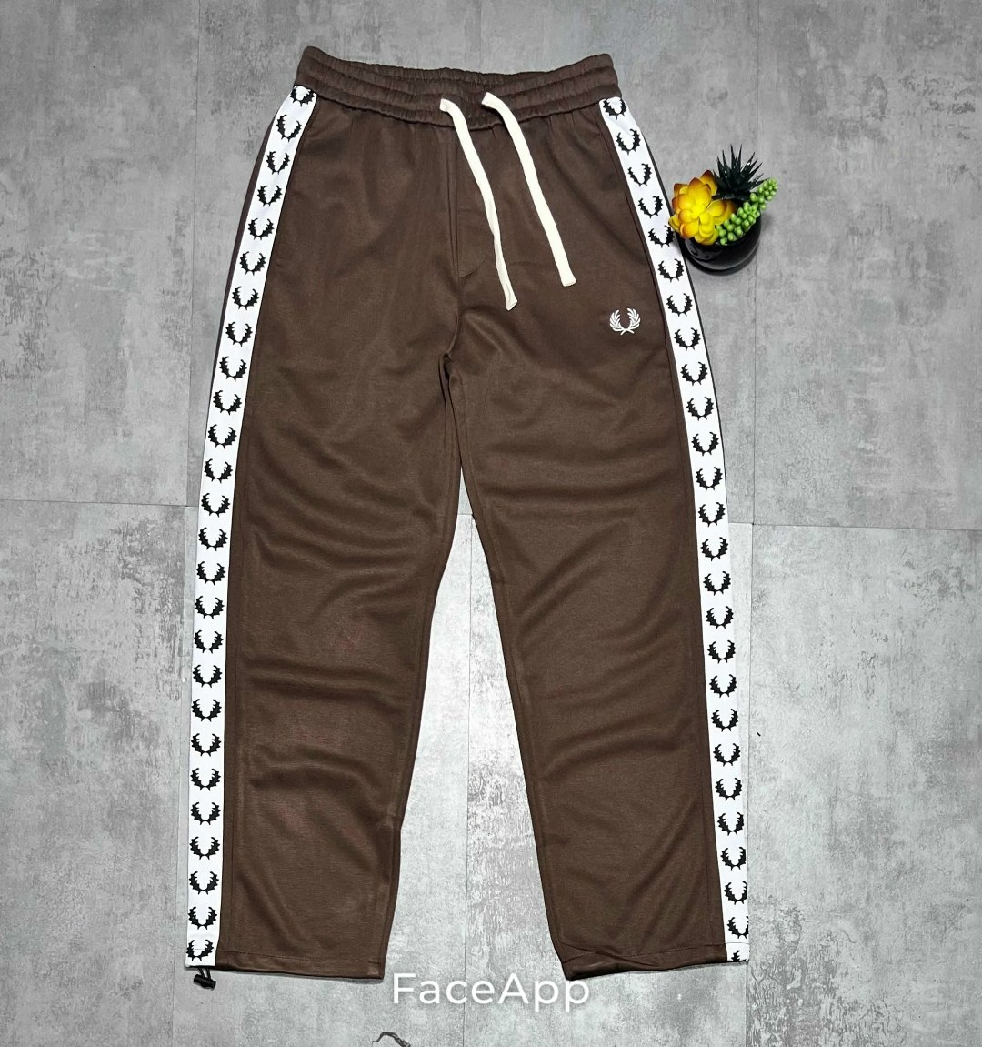 спортивные штаны мужские,спортивные штаны,мужские брюки,мужские брюки fred perry,штаны плащевка