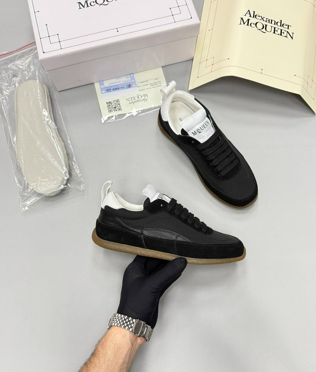 ,женские кроссовки miu miu,кроссовки женскиe,замшевые кроссовки,спортивная
