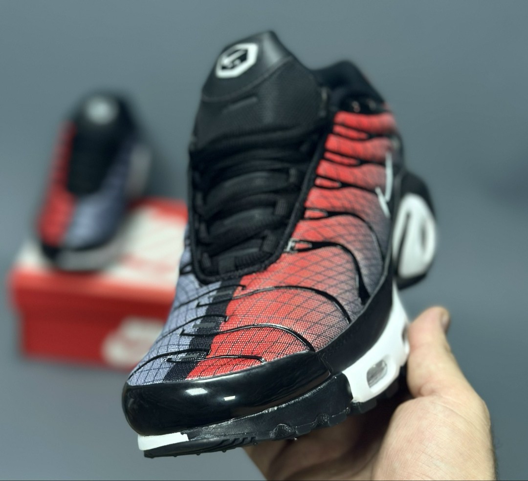 кроссовки nike air max tn plus,кроссовки мужские nike air max tn plus,nike air max tn plus,кроссовки nike air max tn,кроссовки