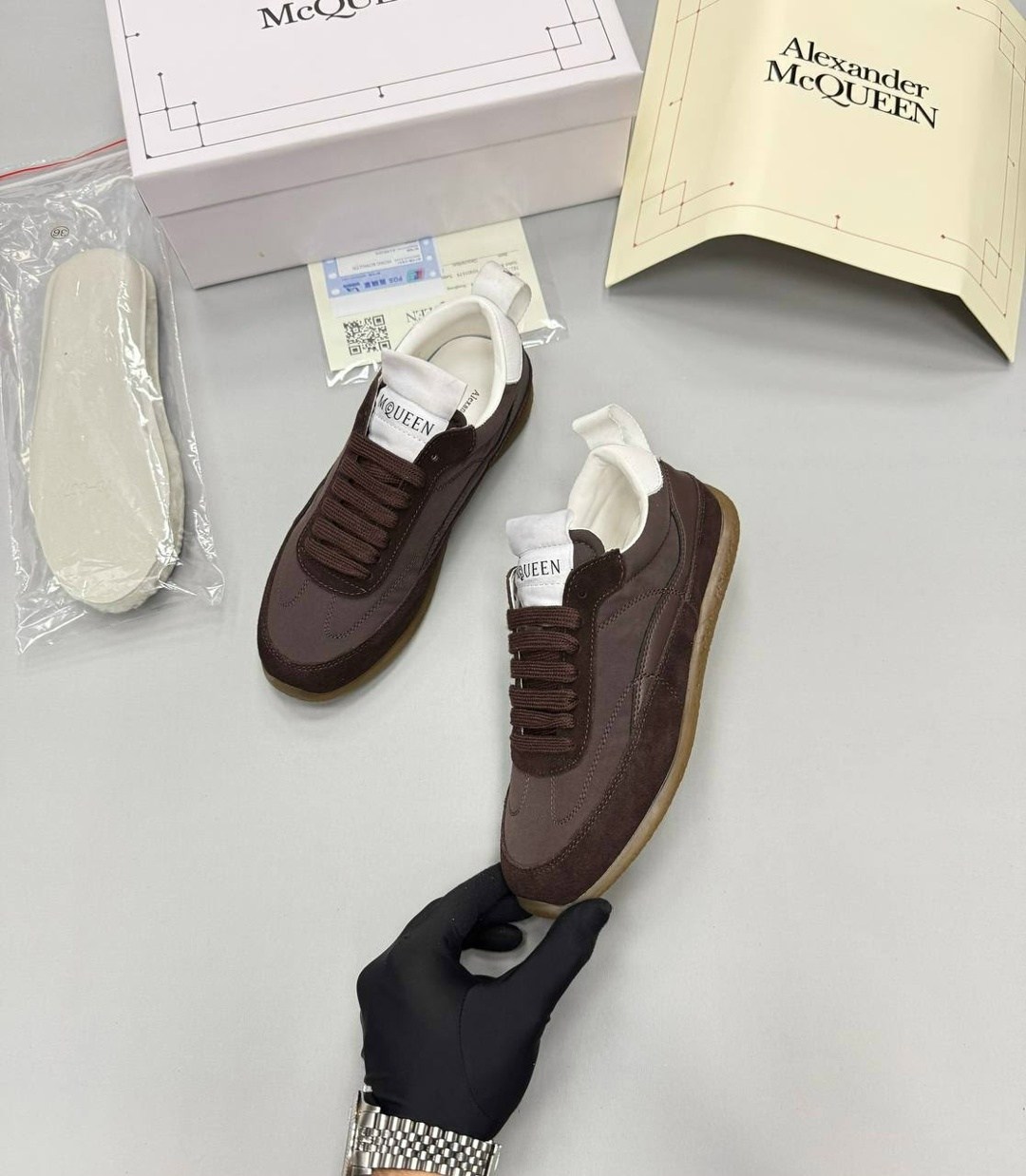 ,женские кроссовки miu miu,кроссовки женскиe,замшевые кроссовки,спортивная