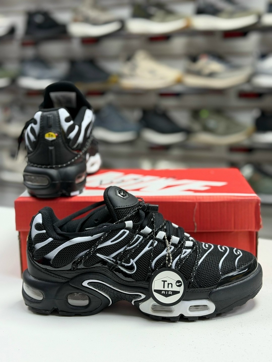 кроссовки nike air max tn plus,nike air max plus tn,мужские кроссовки nike air max tn plus,кроссовки nike air max plus,nike air max tn plus черные