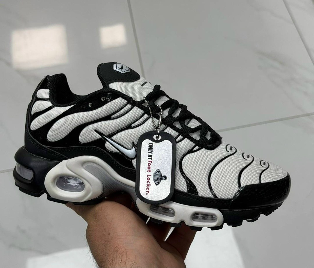 спортивные кроссовки унисекс nike air max plus tn черные,кроссовки nike air max plus tn,кроссовки,nike air max plus tn,nike air max plus