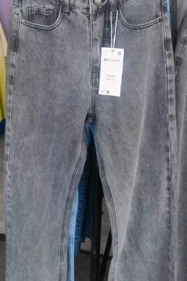 Джинсы