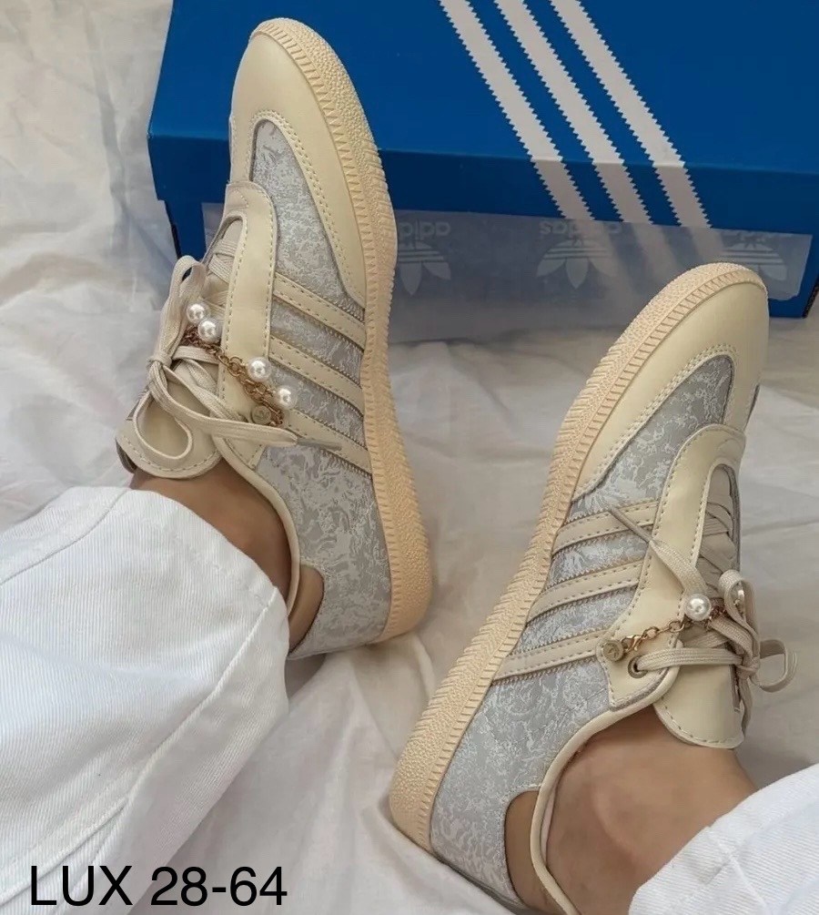 ,adidas кроссовки,кроссовки адидас,кроссовки повседневные,спортивная