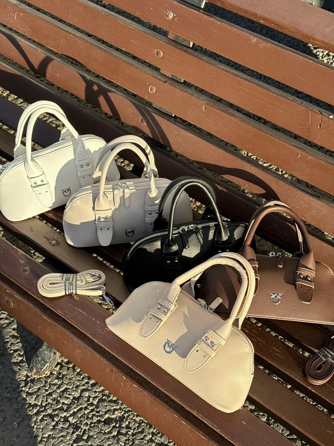 женская черная сумка escape baguette pinko,сумка,сумка женская,стильная сумка,сумка-тоут с верхней ручкой pinko черный