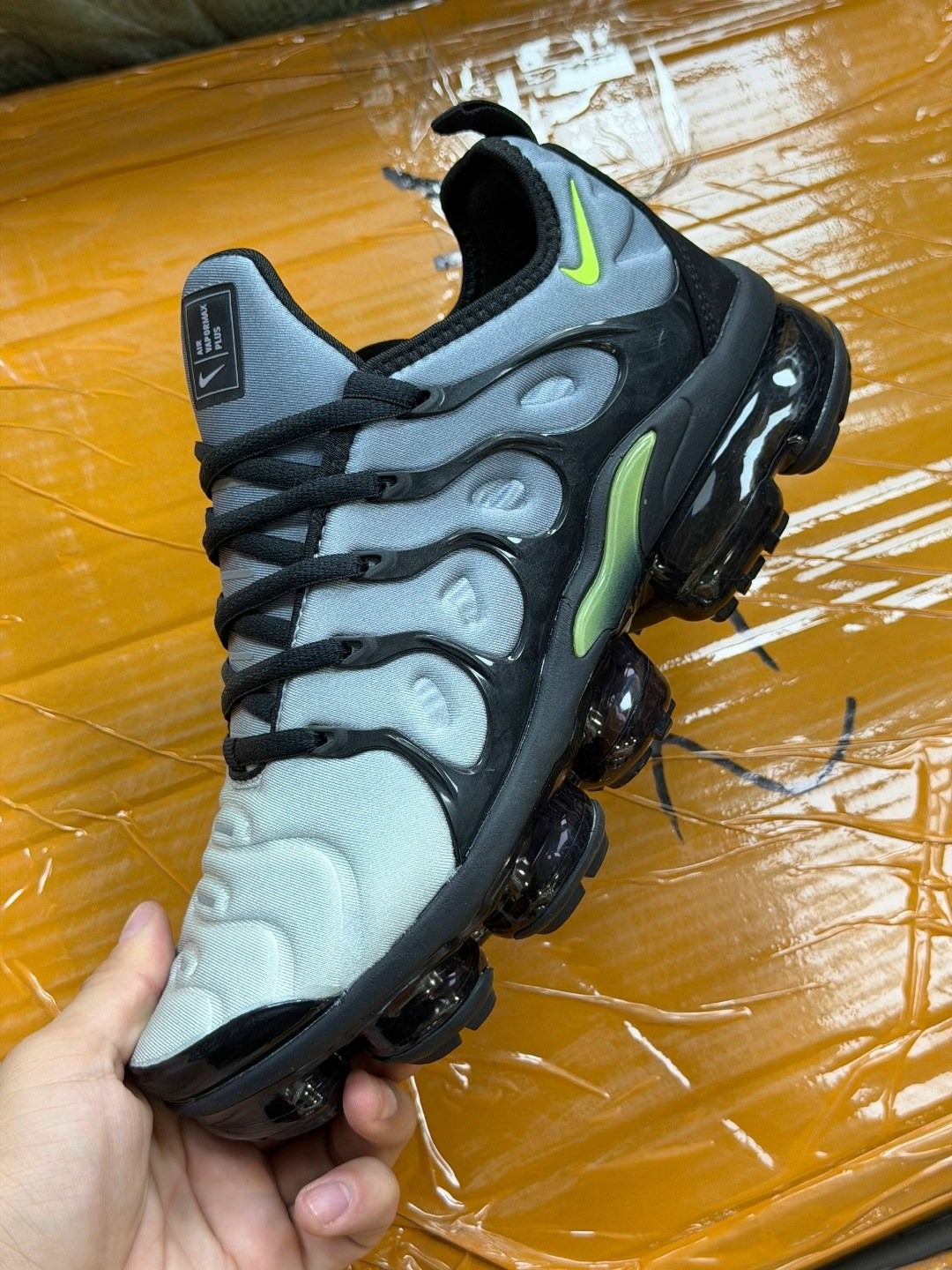 nike vapormax,nike air vapormax,nike vapormax plus,nike air vapormax plus,кроссовки nike air vapormax plus