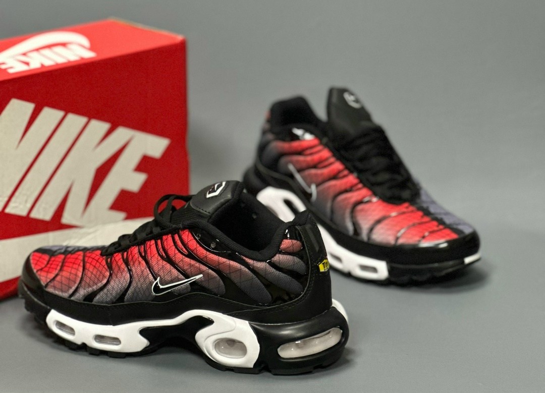 кроссовки nike air max tn plus,кроссовки мужские nike air max tn plus,nike air max tn plus,кроссовки nike air max plus,кроссовки