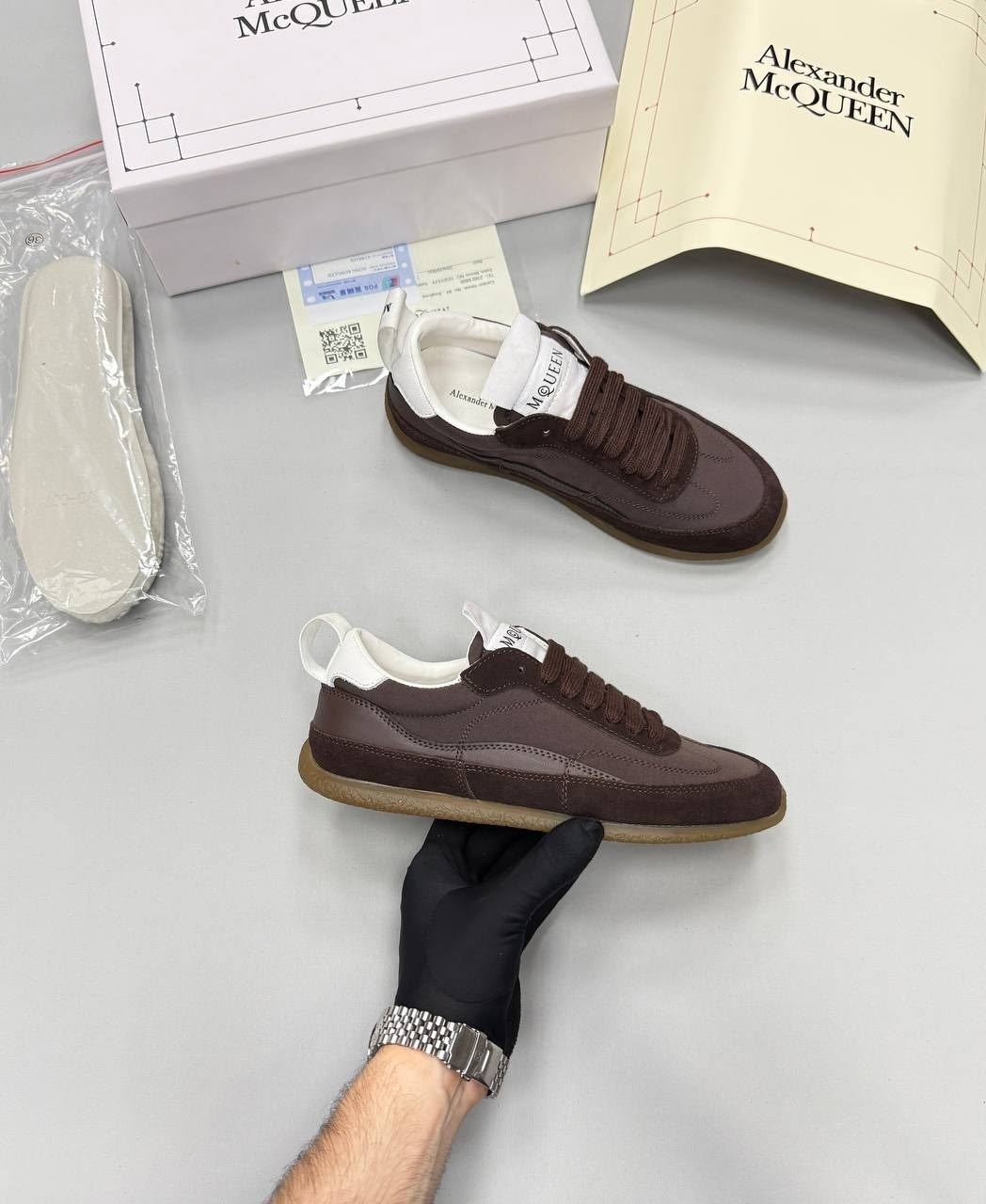 ,женские кроссовки miu miu,кроссовки женскиe,замшевые кроссовки,спортивная