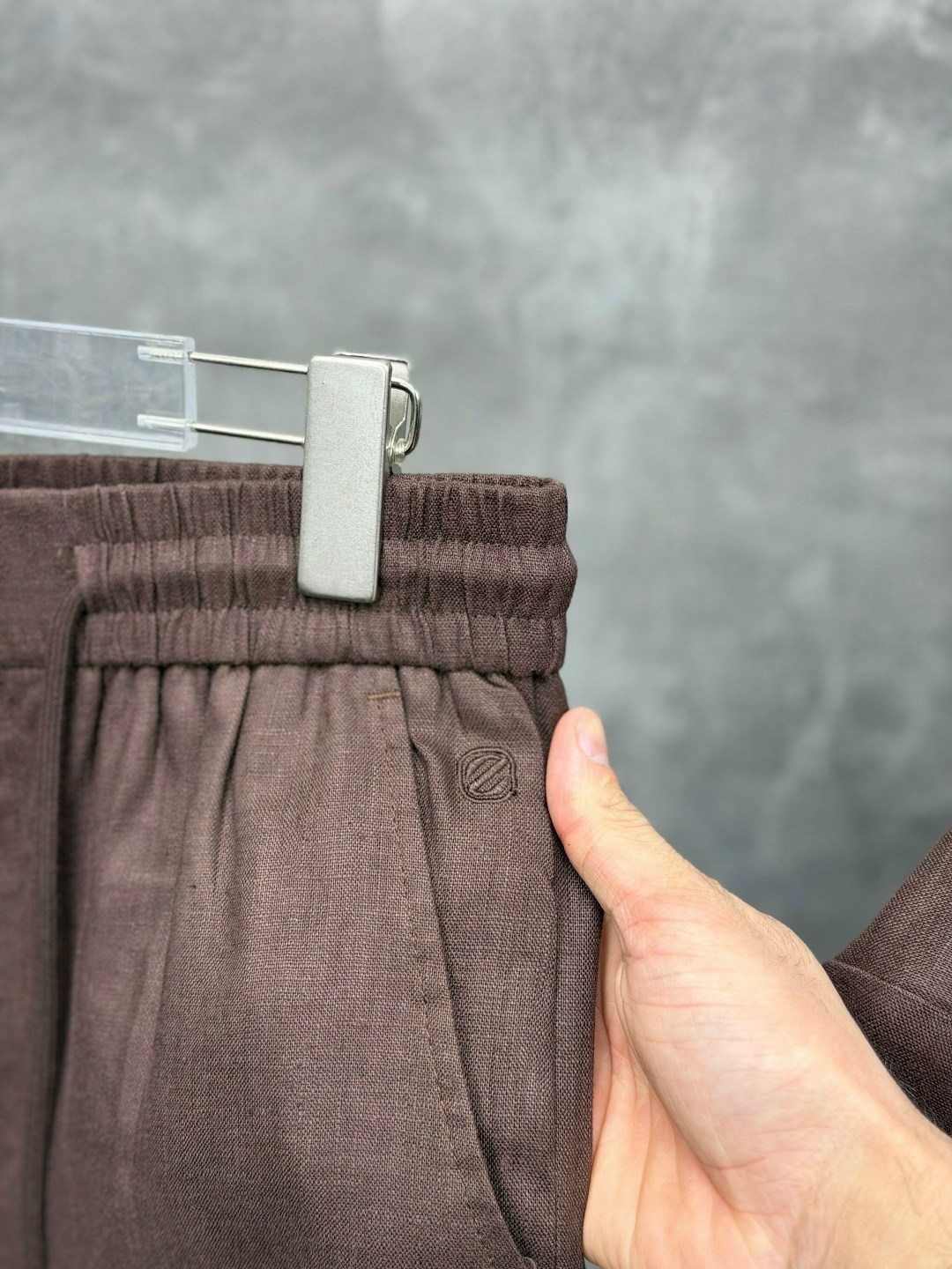 льняной костюм brunello cucinelli,костюм brunello cucinelli,мужская мода,костюм коричневый,костюм