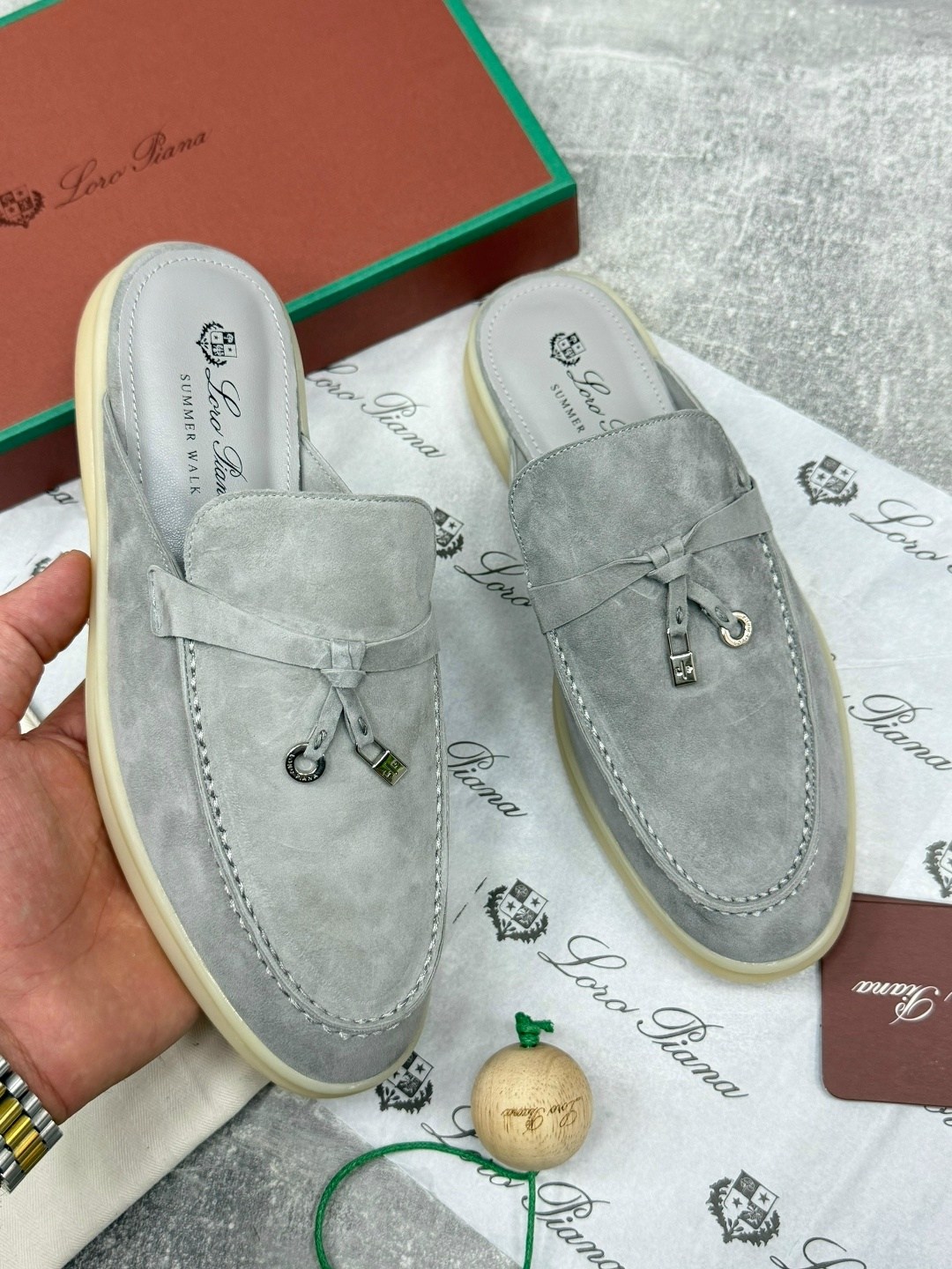 женские замшевые мюли loro piana бежевые,мюли loro piana,,лоферы loro piana,замшевые мюли