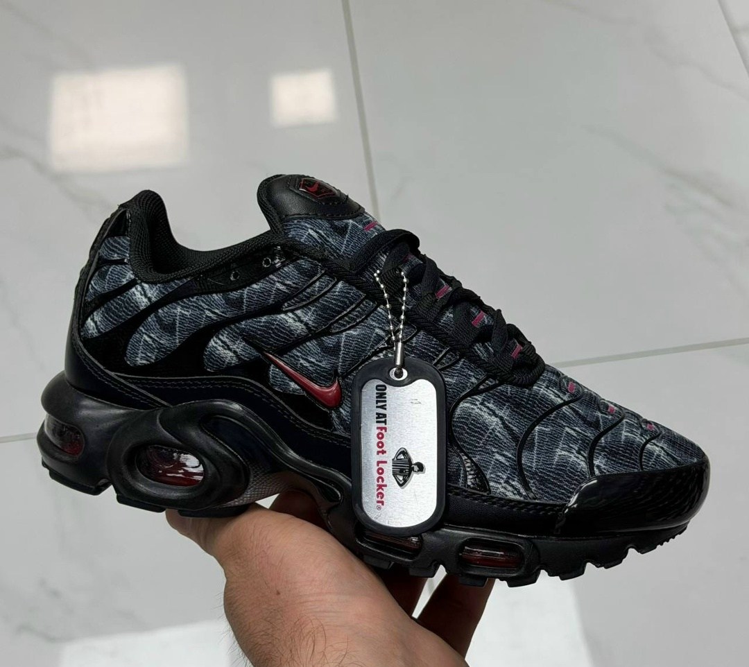 спортивные кроссовки унисекс nike air max plus tn черные,кроссовки nike air max plus tn,кроссовки,nike air max plus tn,nike air max plus