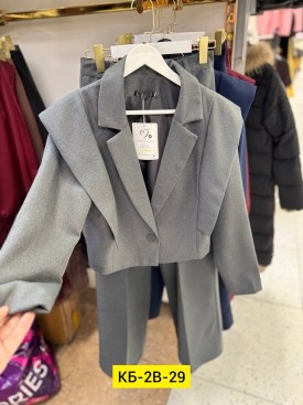 Костюм
