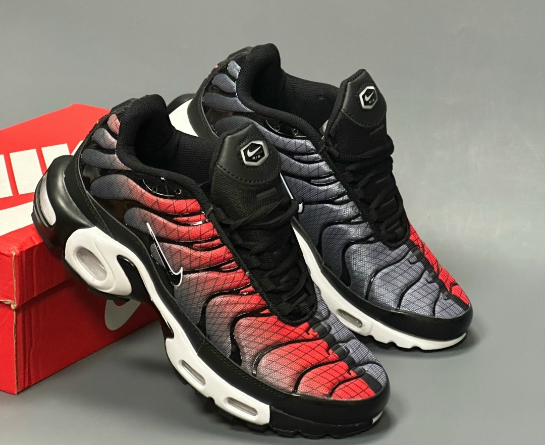 кроссовки nike air max tn plus,кроссовки мужские nike air max tn plus,nike air max tn plus,кроссовки nike air max plus,кроссовки