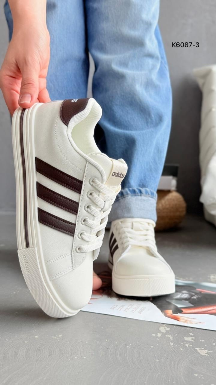 ,adidas белые,кроссовки adidas,белые кроссовки,кеды женские adidas