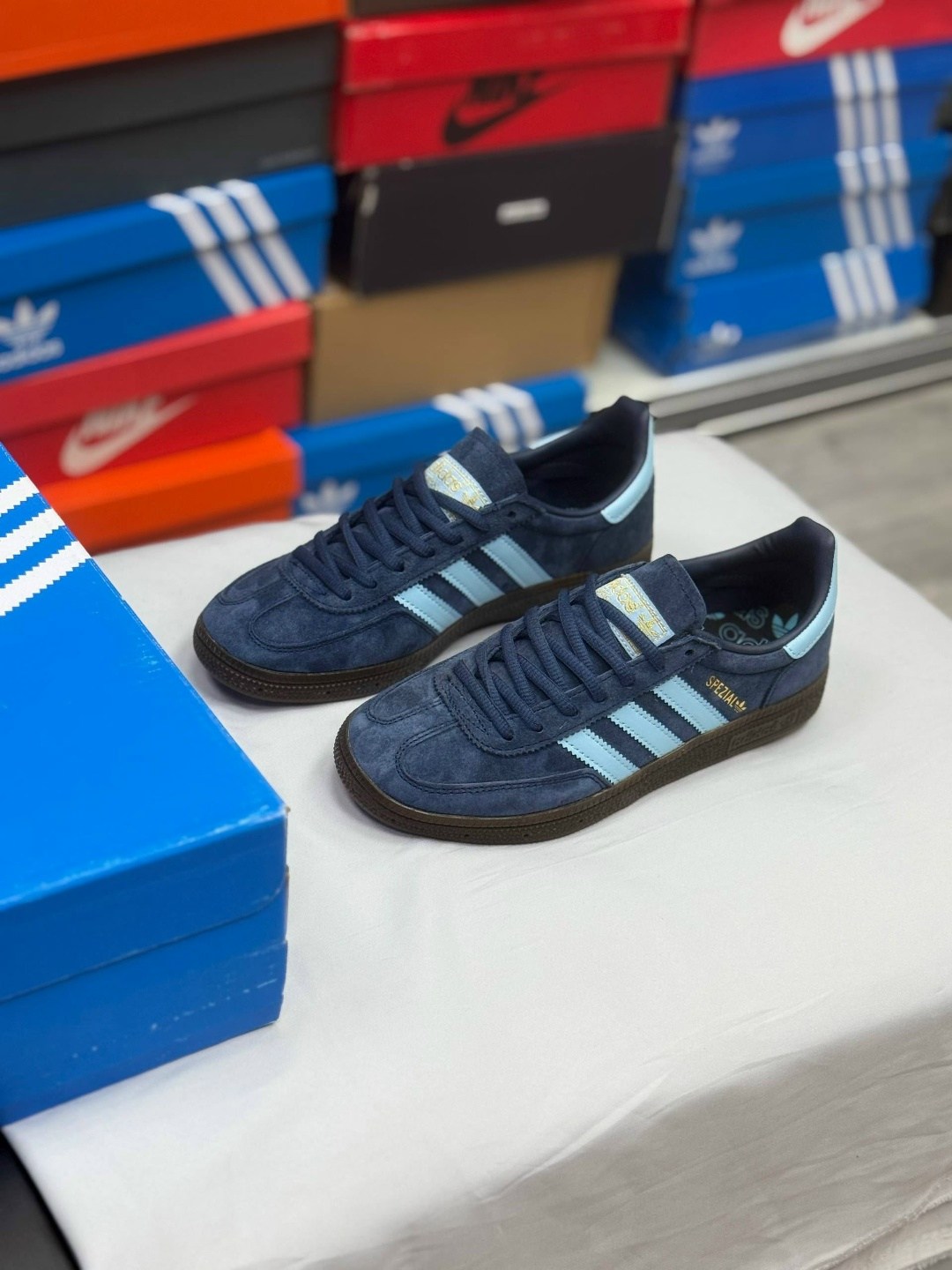 кроссовки adidas spezial,adidas originals handball spezial,adidas handball spezial,adidas spezial,adidas темно-синие замшевые кроссовки spezial для женщин