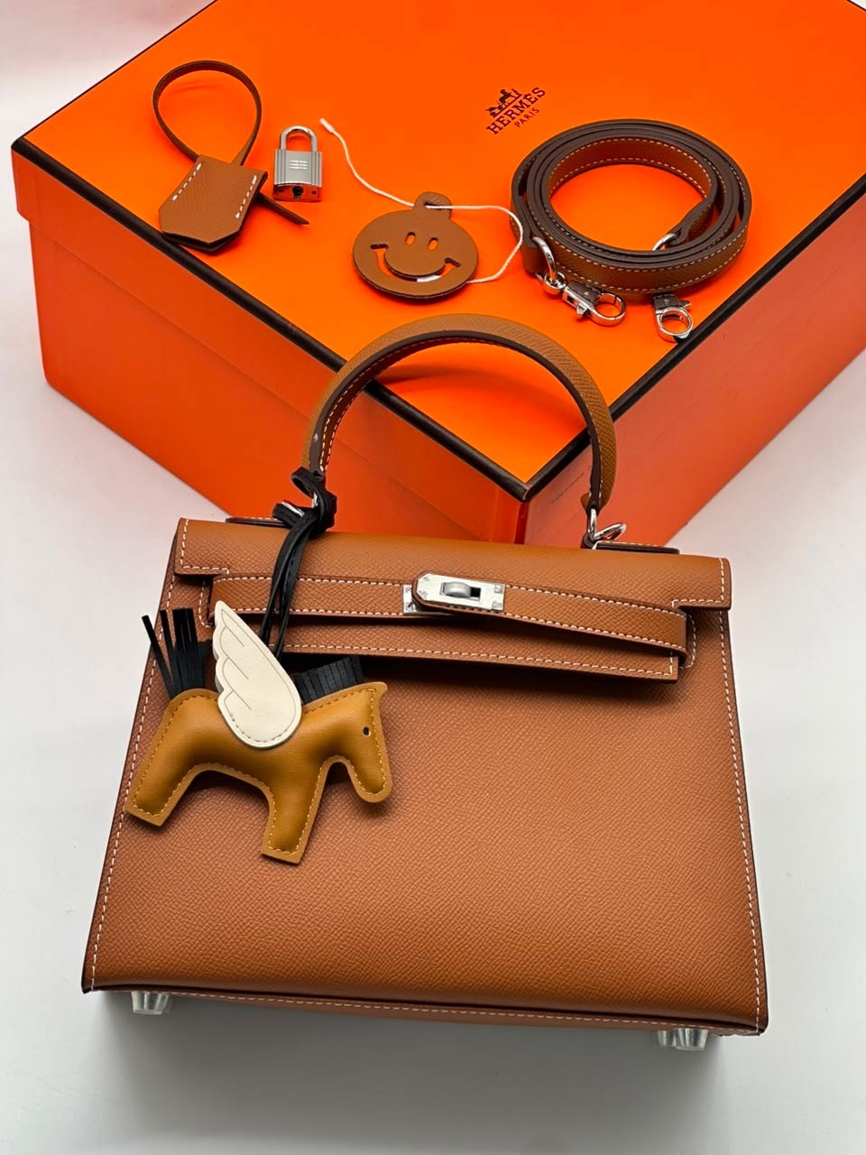 женская сумка hermes,сумка hermes kelly,сумка hermes,сумка гермес,сумка келли от гермес