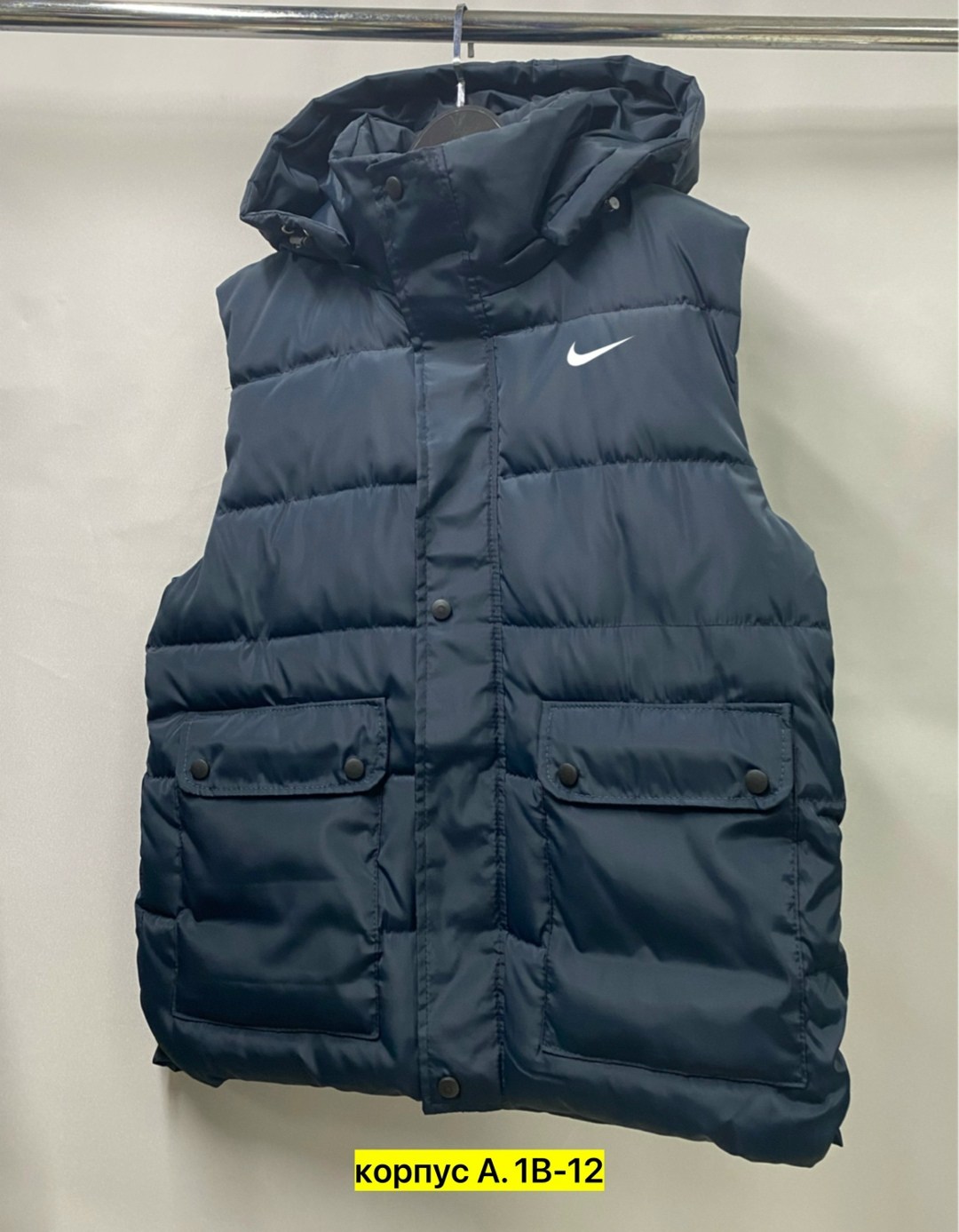 жилетки,жилетка nike,жилетка мужская,одежда жилет,жилет nike