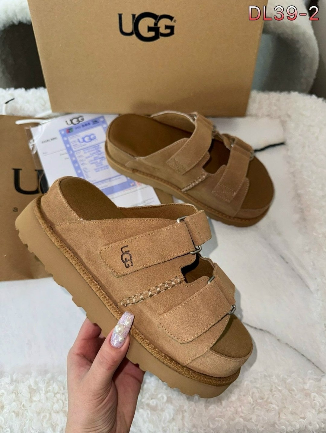 ,босоножки сандали,босоножки замшевые,сандалии ugg,модные босоножки