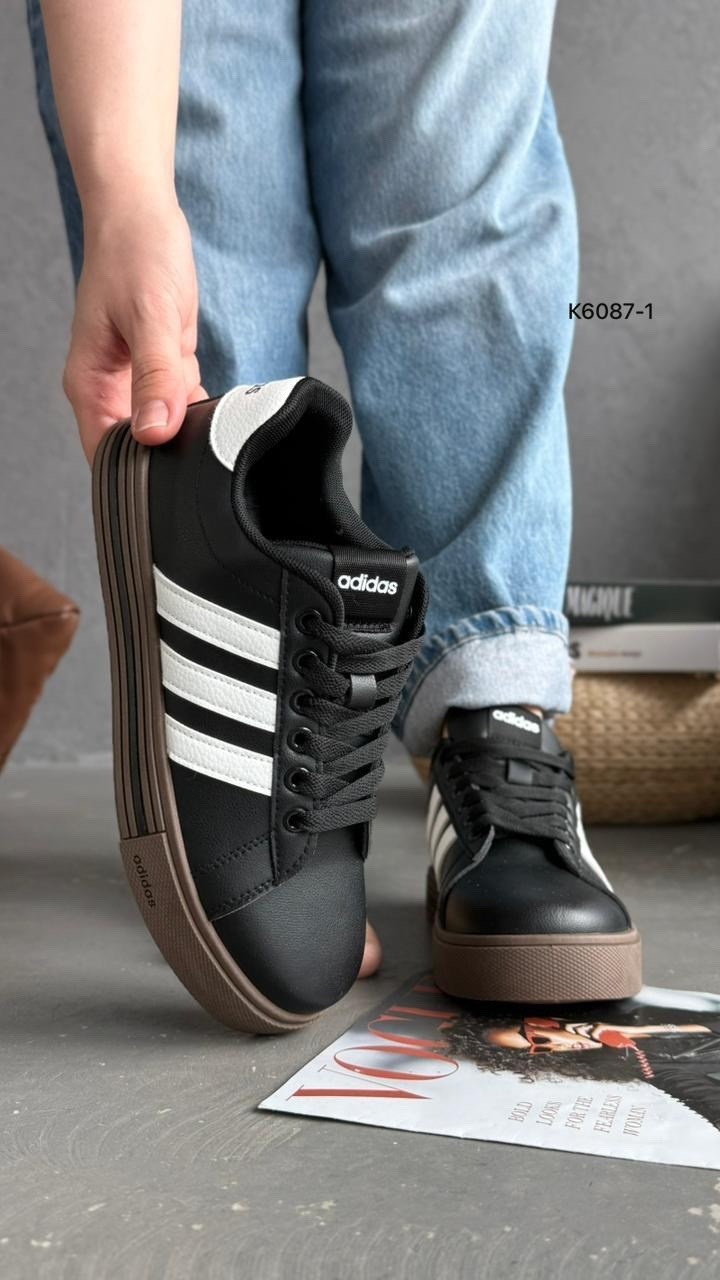 ,adidas белые,кроссовки adidas,белые кроссовки,кеды женские adidas