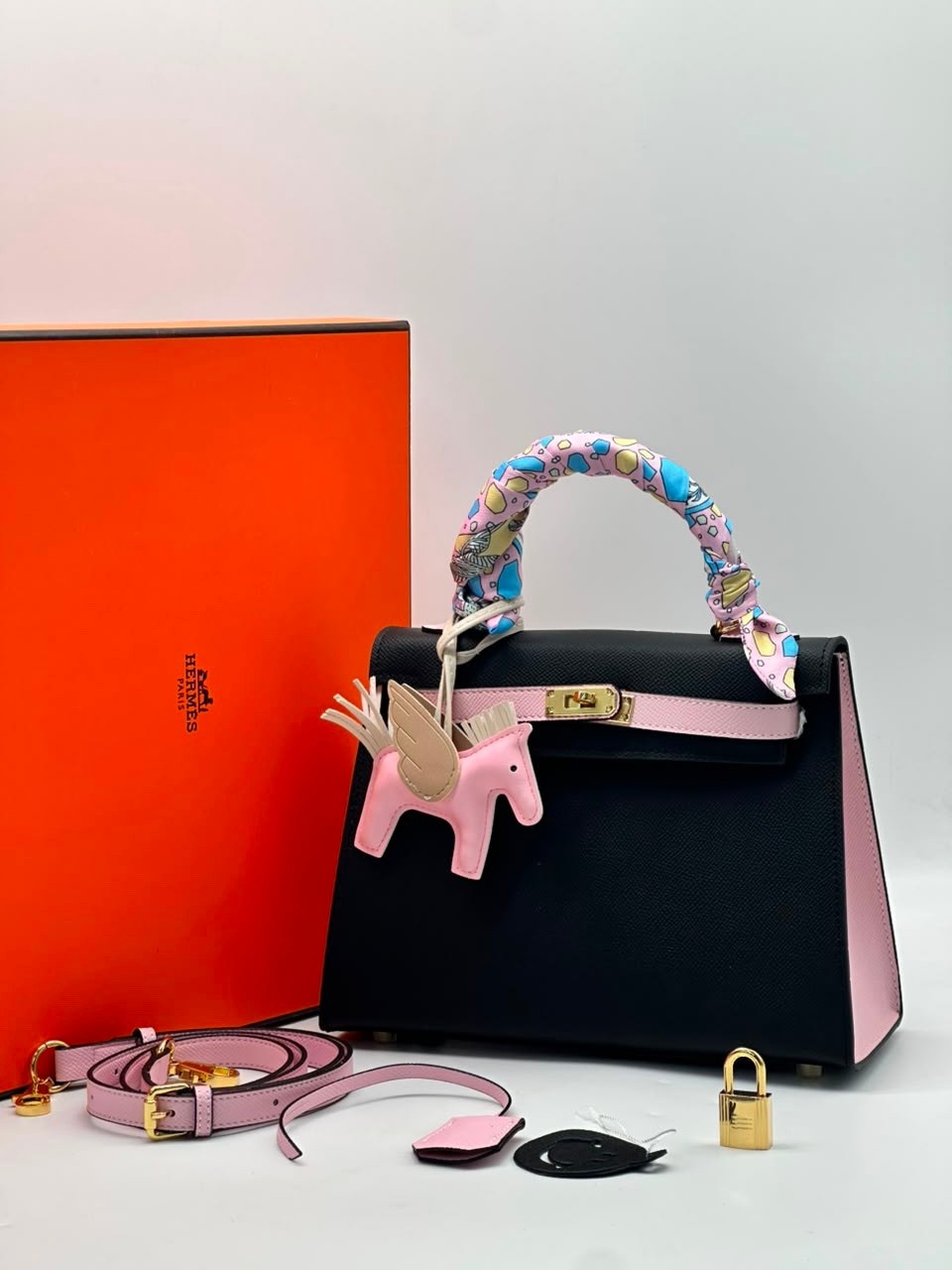 женская сумка hermes,сумка hermes kelly,сумка hermes,сумка гермес,сумка келли от гермес