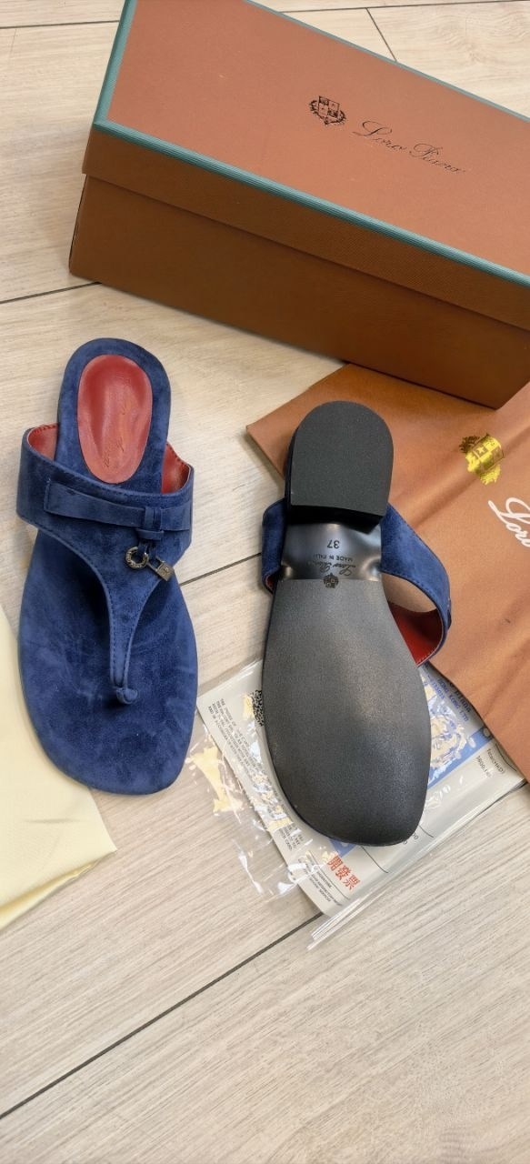 ,босоножки замшевые,босоножки loro piana,шлепанцы женские,брендовая