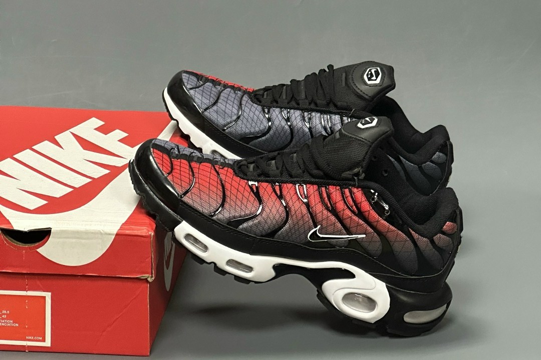 кроссовки nike air max tn plus,кроссовки мужские nike air max tn plus,nike air max tn plus,кроссовки nike air max tn,кроссовки