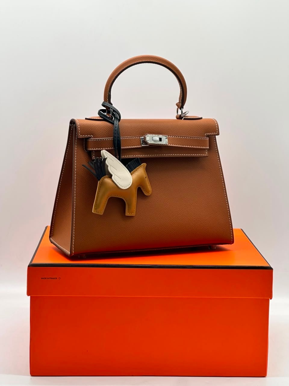 женская сумка hermes,сумка hermes kelly,сумка hermes,сумка гермес,сумка келли от гермес