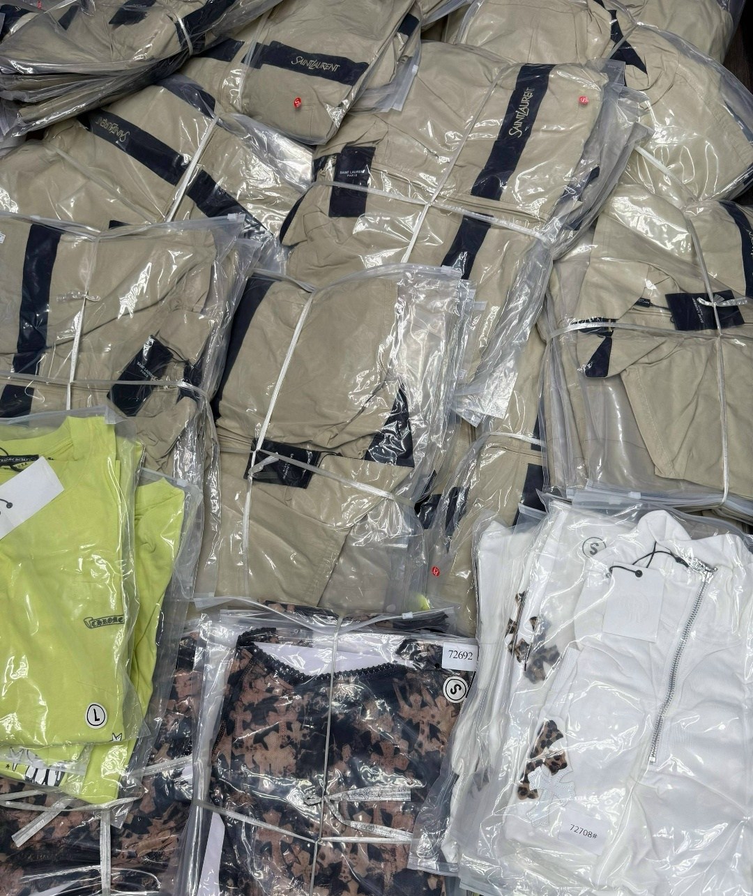 холщовая куртка prada premium,повседневный макияж,стильные наряды,макияж идеи