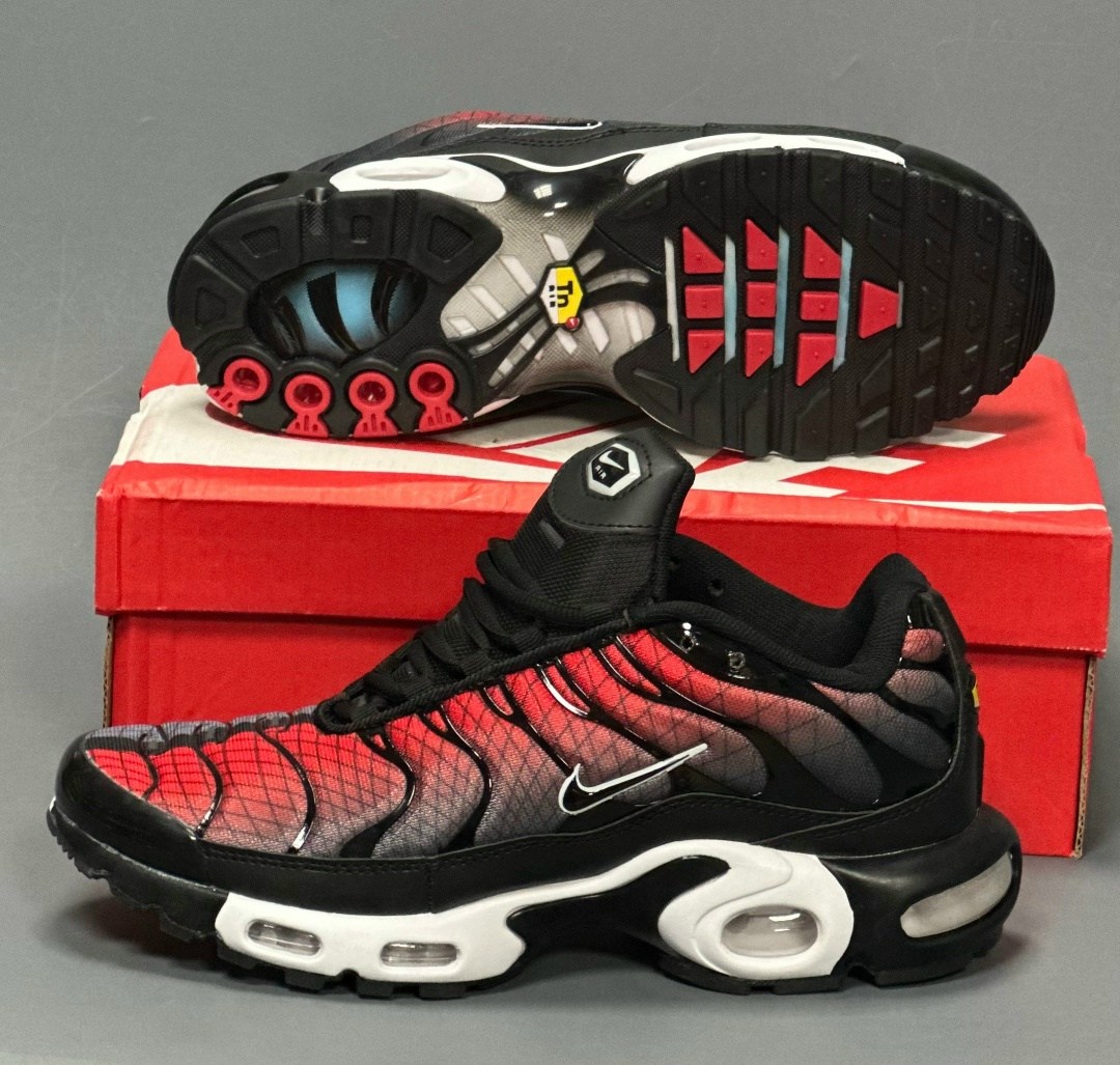 кроссовки nike air max tn plus,кроссовки мужские nike air max tn plus,nike air max tn plus,кроссовки nike air max plus,кроссовки
